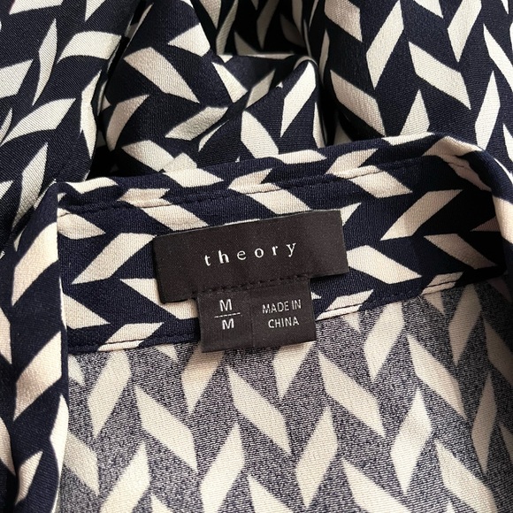 THEORY•”cully” navy/white geometric button down blouse medium NWT - Picture 3 of 6